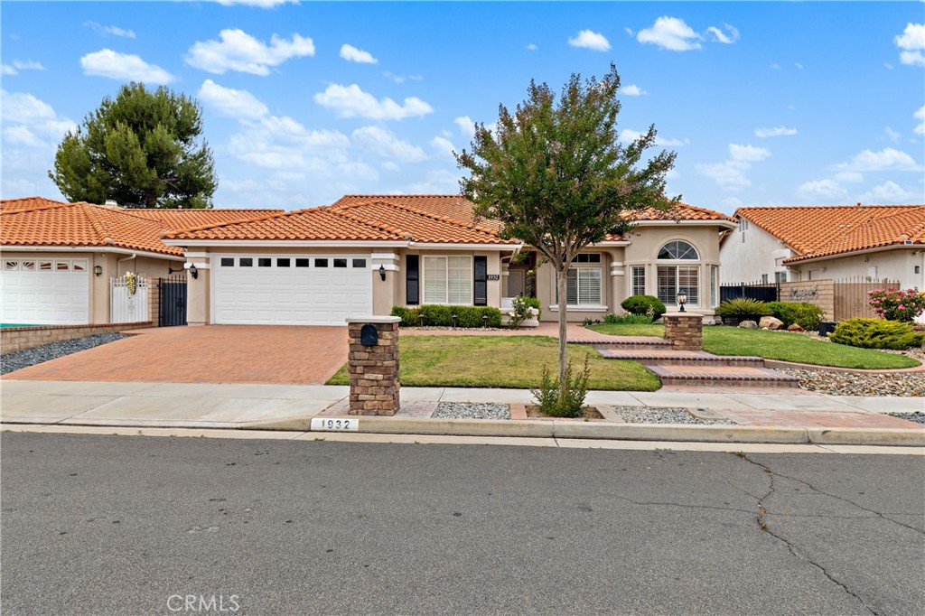 1932 Pecan Tree Street