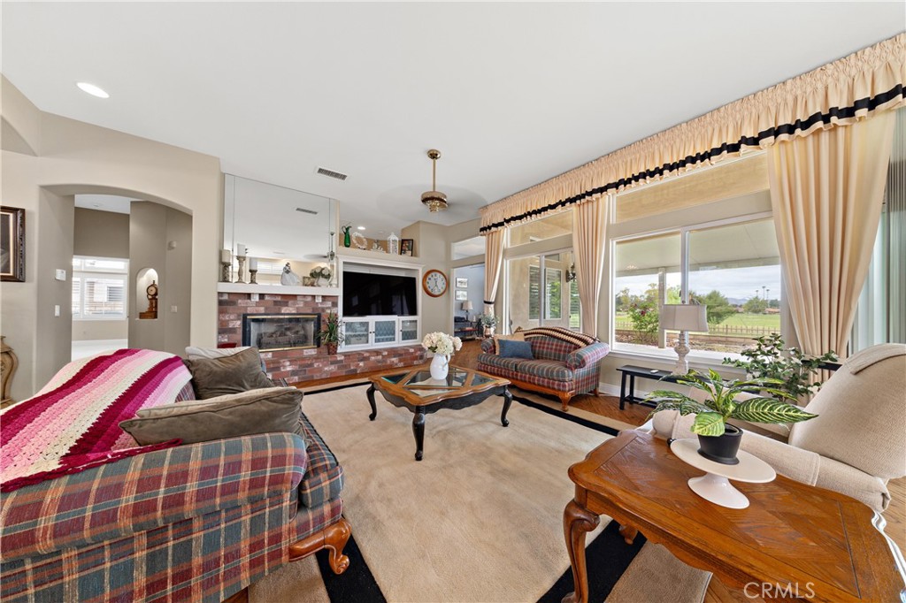 1932 Pecan Tree Street