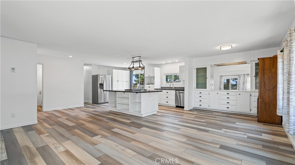 28736 Warren