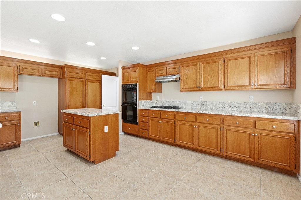24063 Fuschia Court