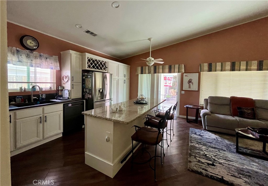40139 Roshani Drive