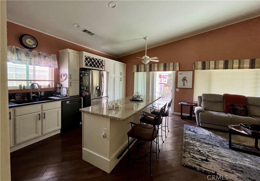 40139 Roshani Drive