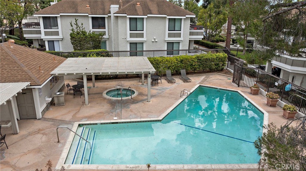 22278 Redwood Pointe 5H