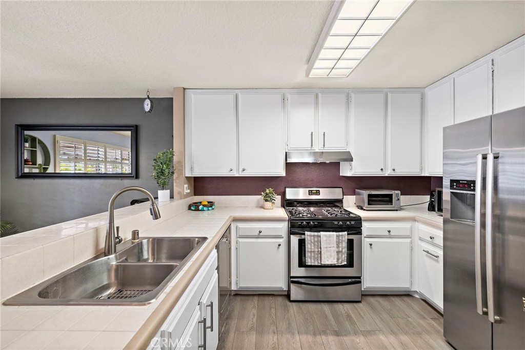 22278 Redwood Pointe 5H