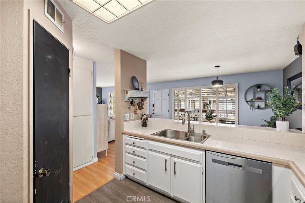 22278 Redwood Pointe 5H