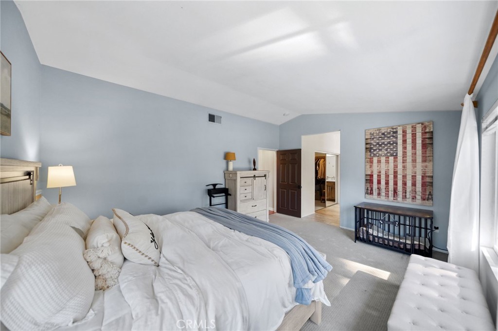 43391 Calle Carabana