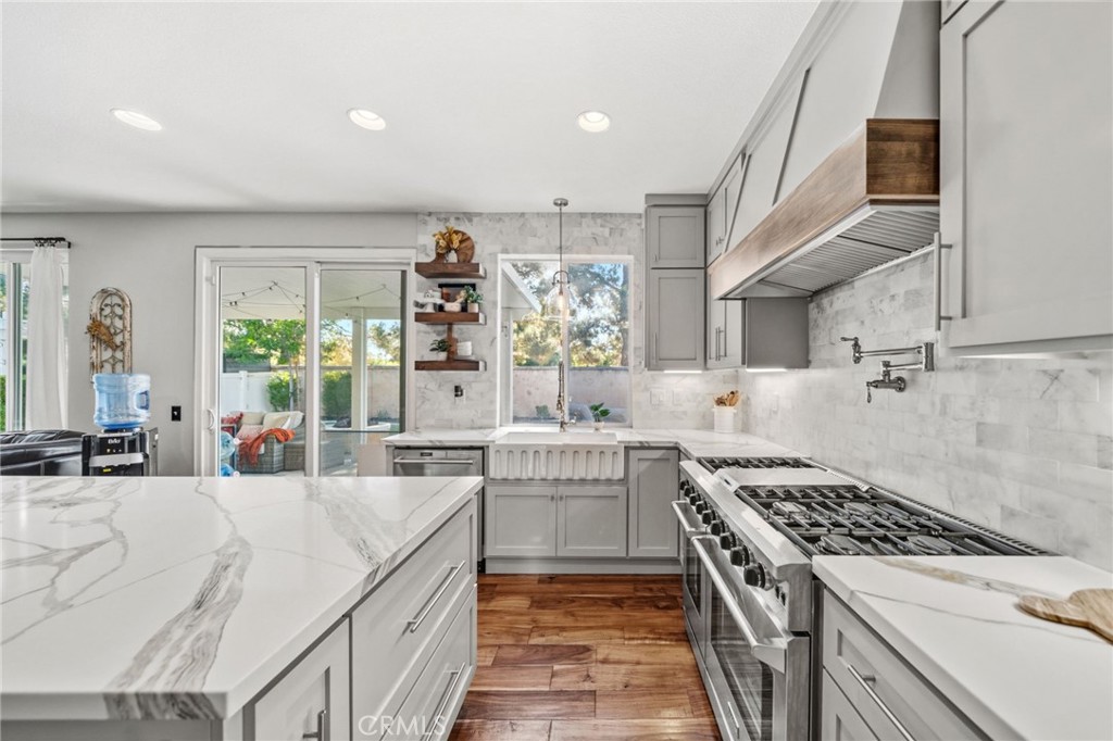 43391 Calle Carabana