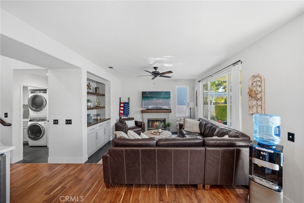 43391 Calle Carabana