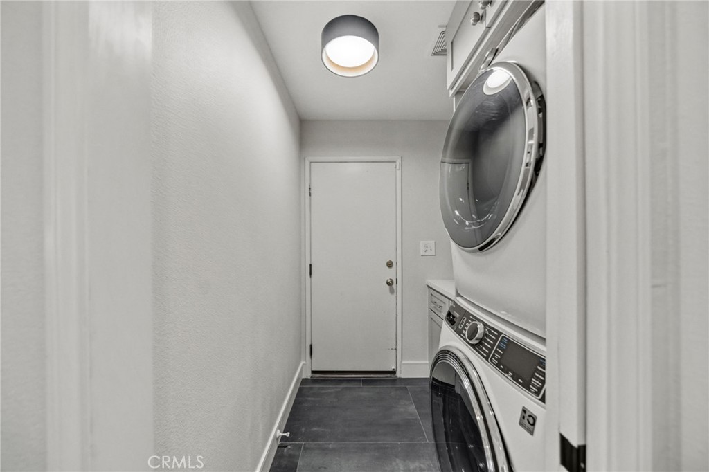 43391 Calle Carabana