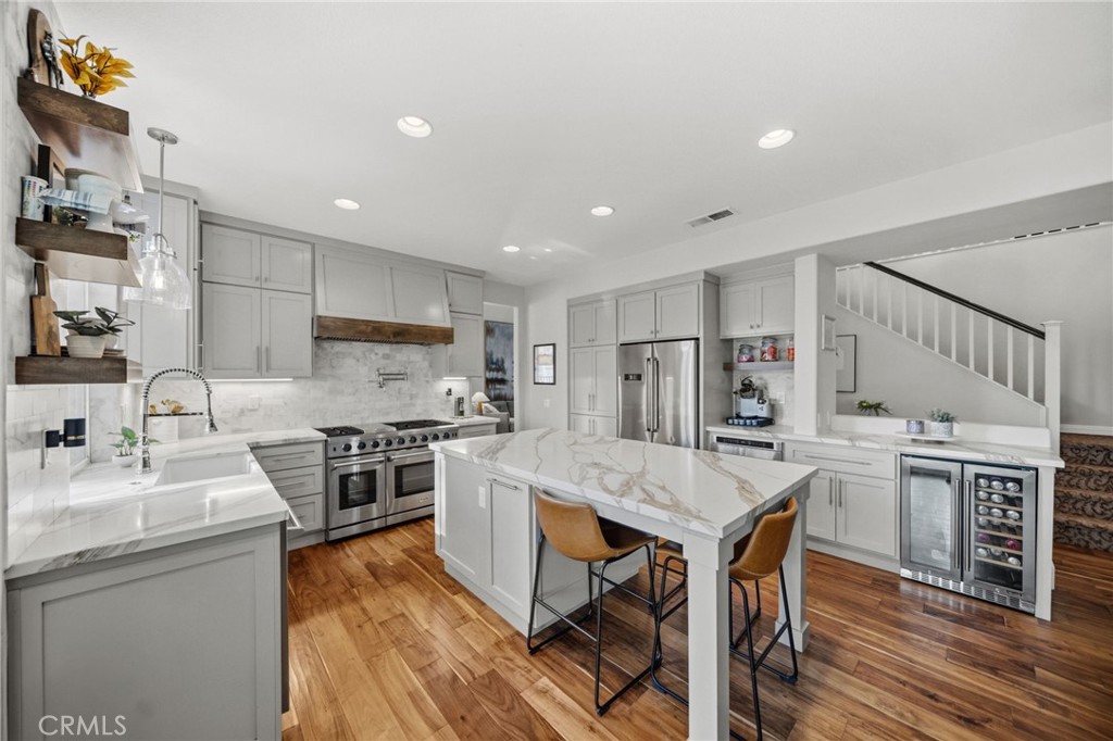 43391 Calle Carabana