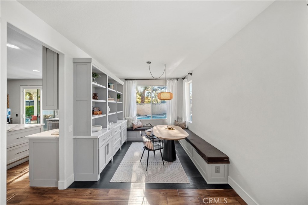 43391 Calle Carabana