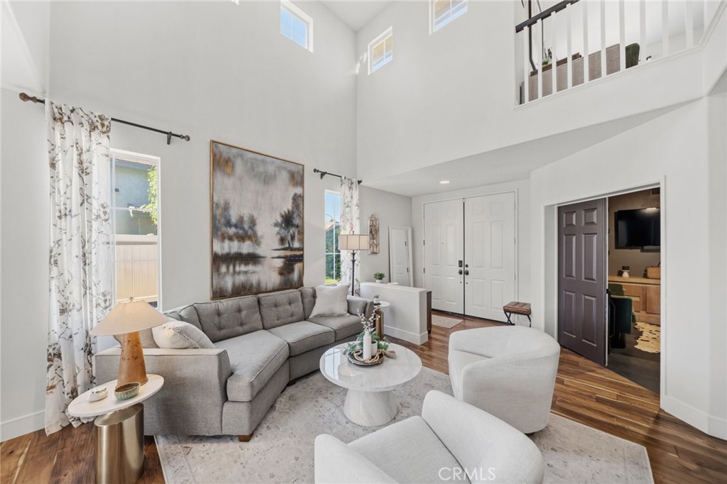43391 Calle Carabana