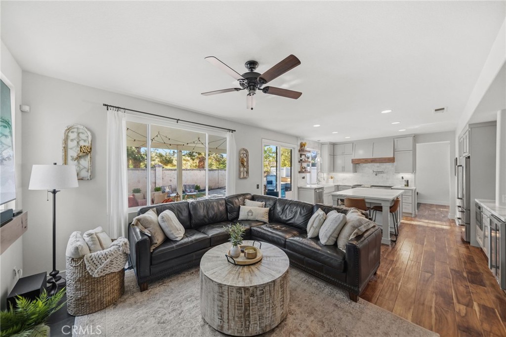 43391 Calle Carabana