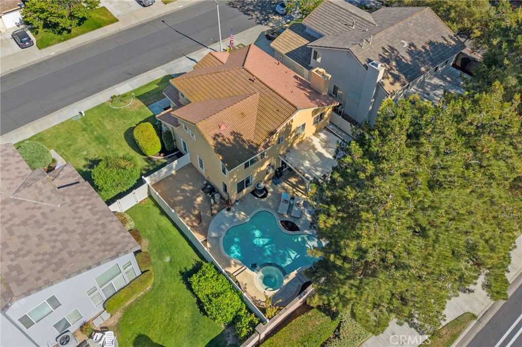 43391 Calle Carabana