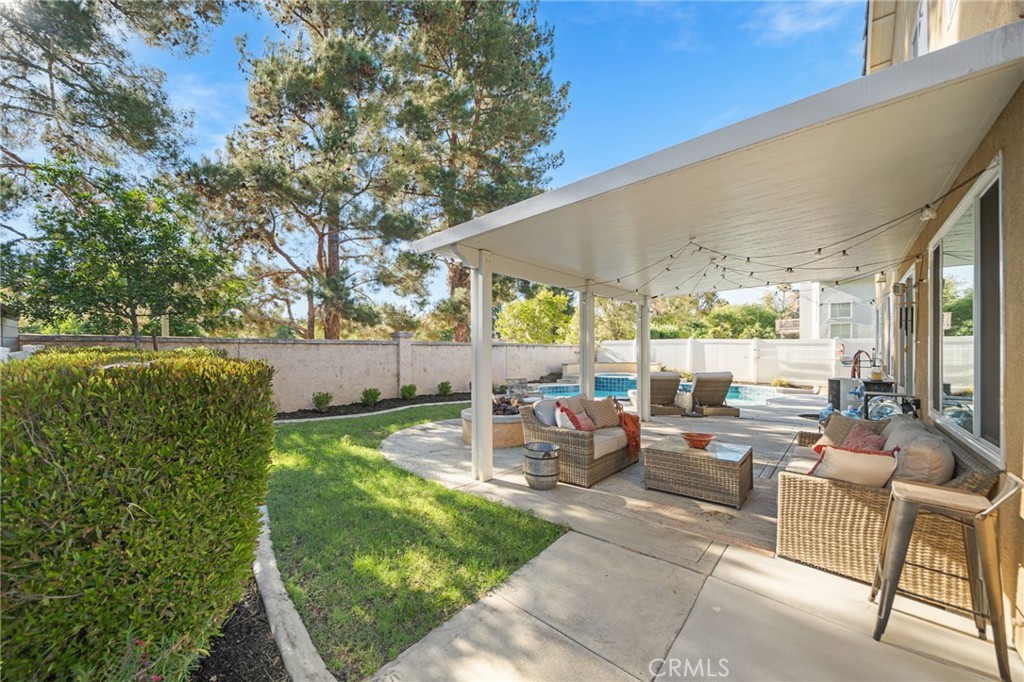 43391 Calle Carabana