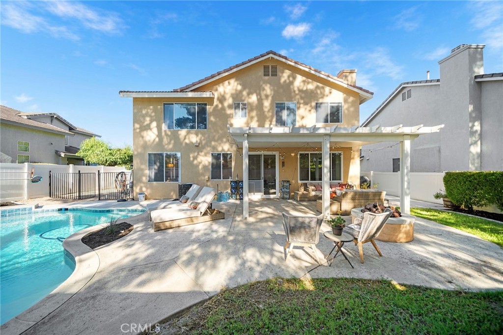 43391 Calle Carabana