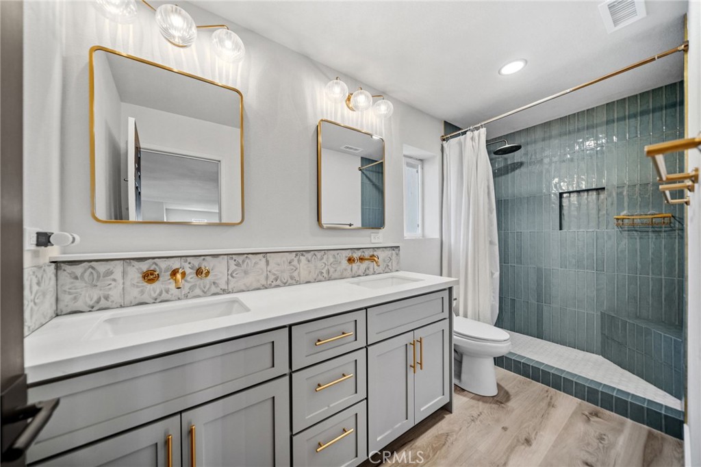 43391 Calle Carabana