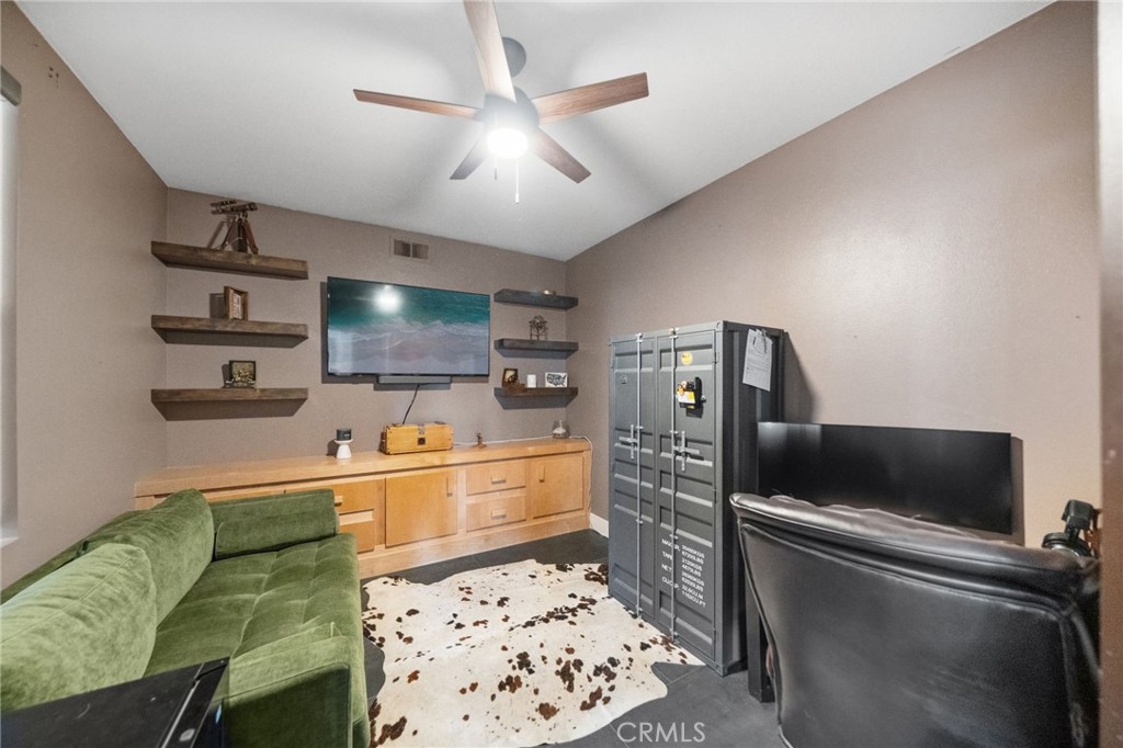 43391 Calle Carabana