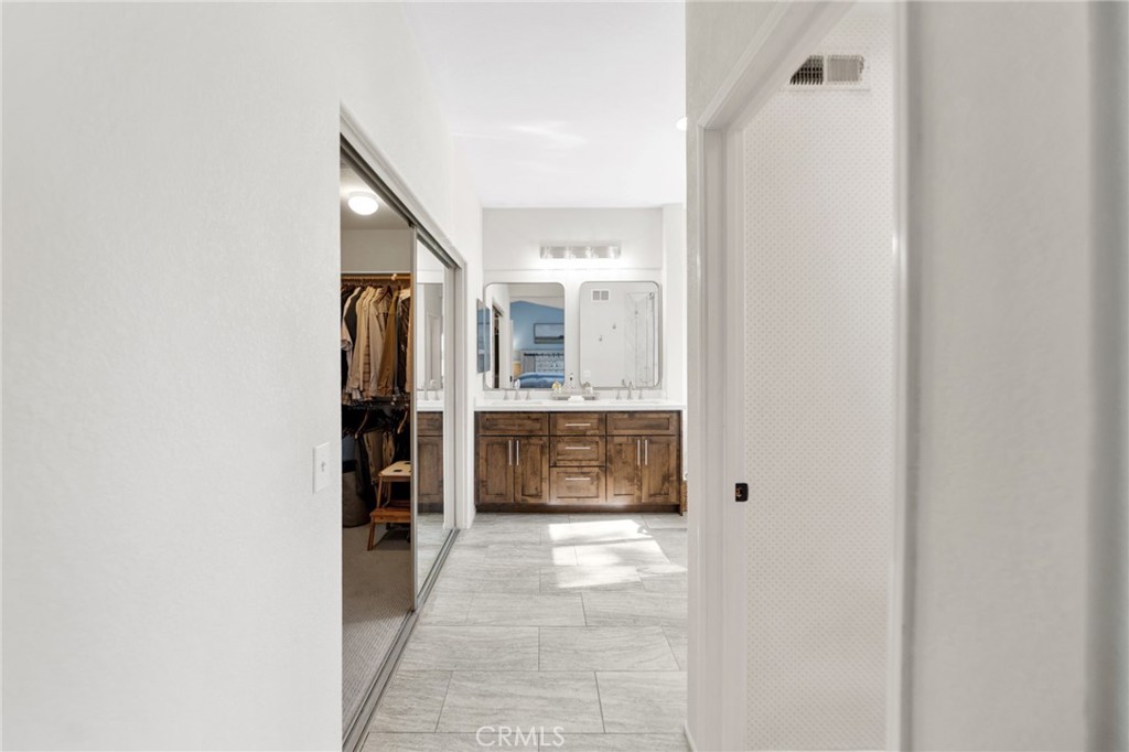 43391 Calle Carabana