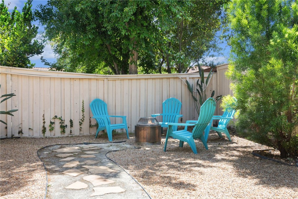 43502 Calle Carabana