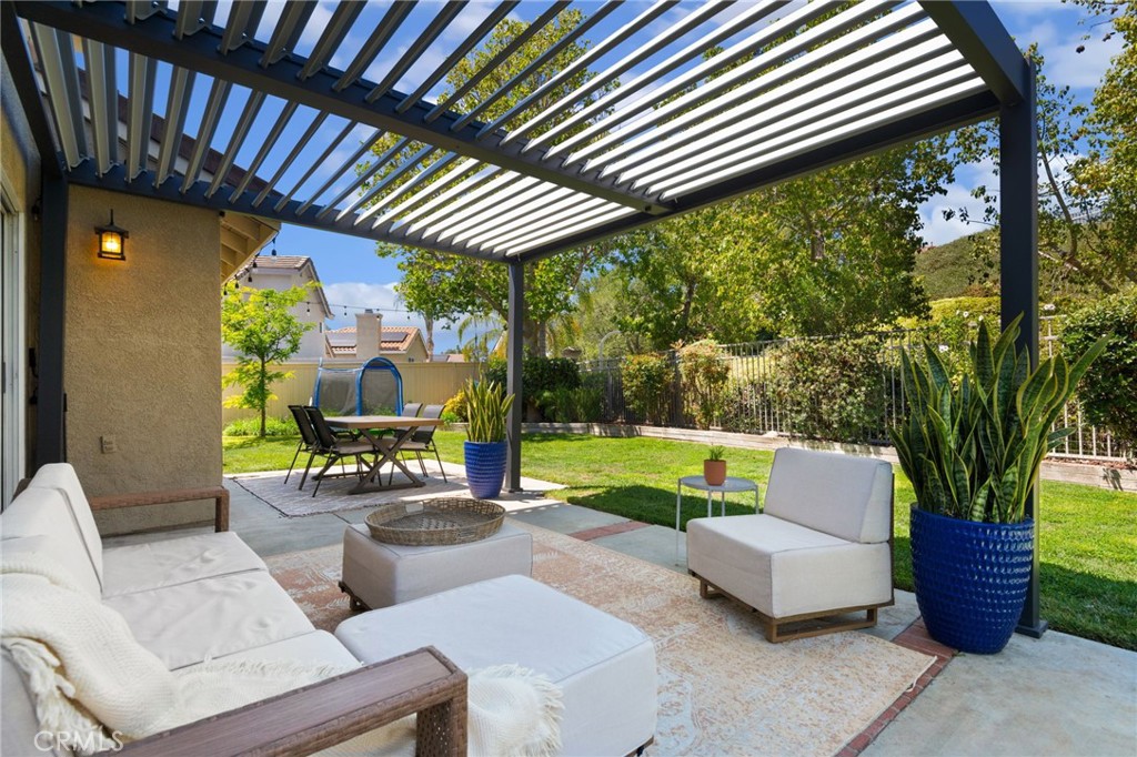 43502 Calle Carabana