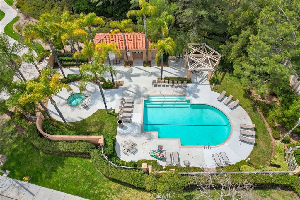 43502 Calle Carabana