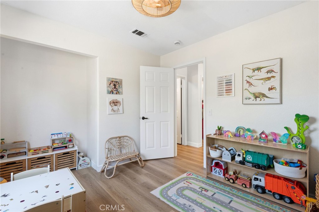 43502 Calle Carabana