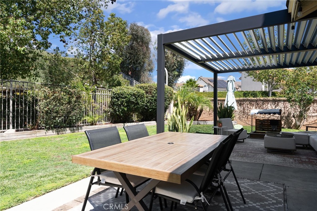 43502 Calle Carabana
