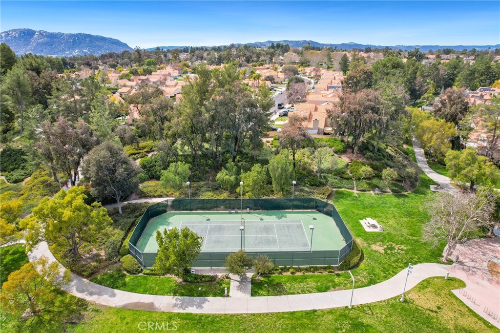 43502 Calle Carabana