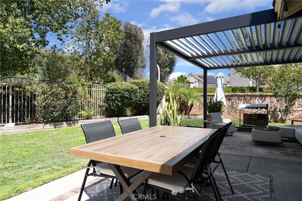 43502 Calle Carabana