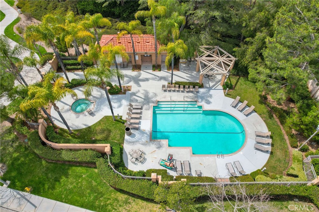 43502 Calle Carabana