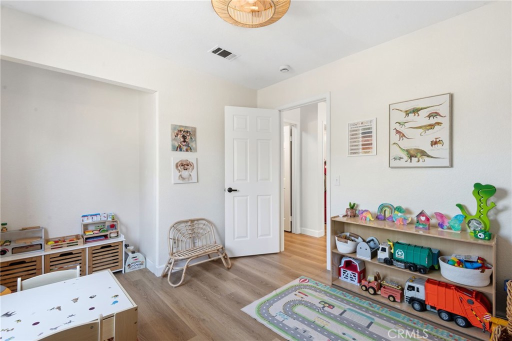43502 Calle Carabana