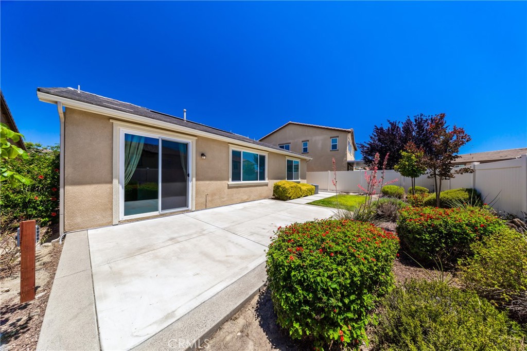 24185 Chestnut Oak Street