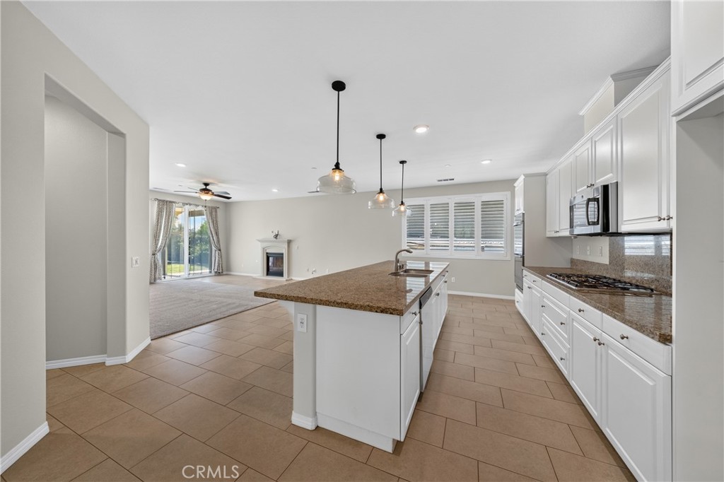 37568 River Oats Lane