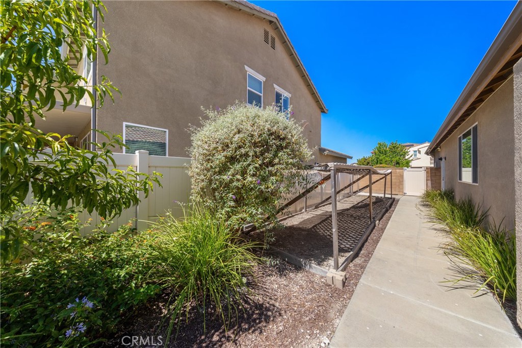 37568 River Oats Lane