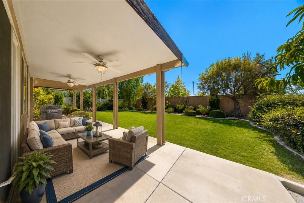 37568 River Oats Lane