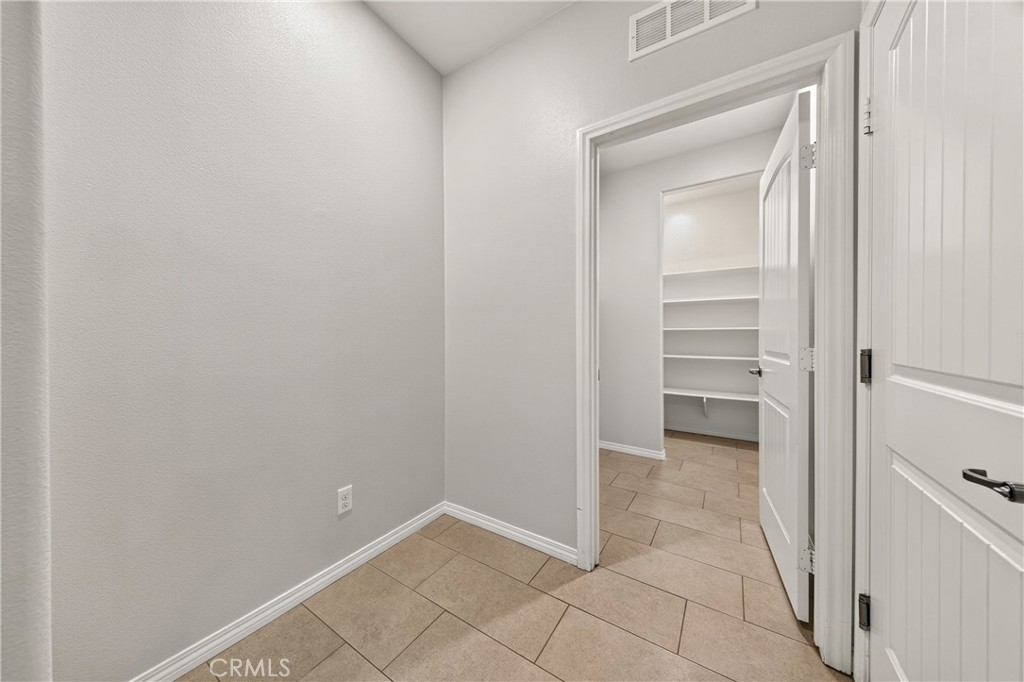 37568 River Oats Lane
