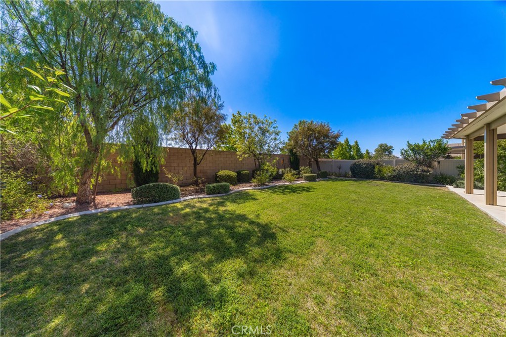 37568 River Oats Lane