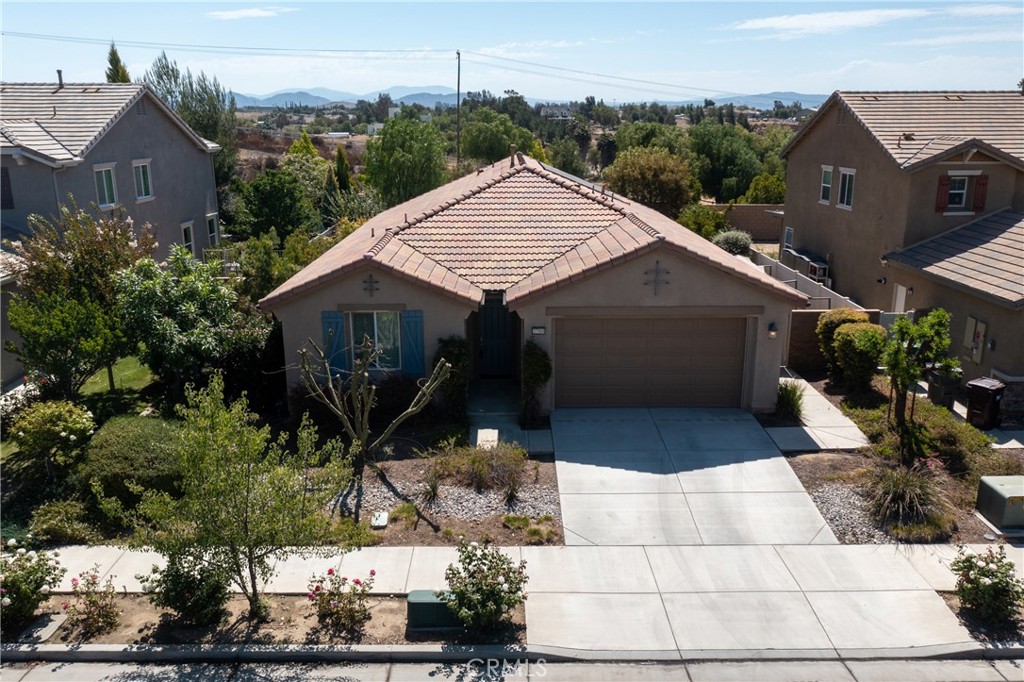 37568 River Oats Lane