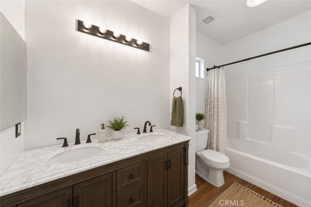38338 Applewood Court