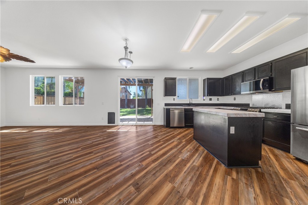 38338 Applewood Court