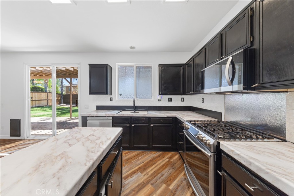 38338 Applewood Court