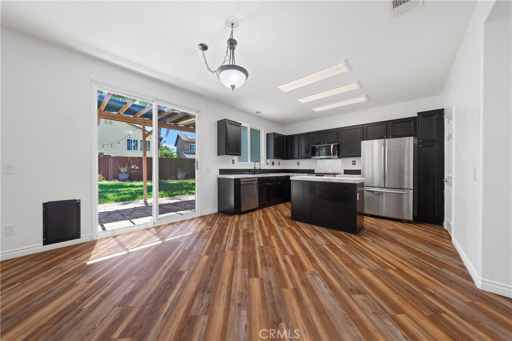 38338 Applewood Court