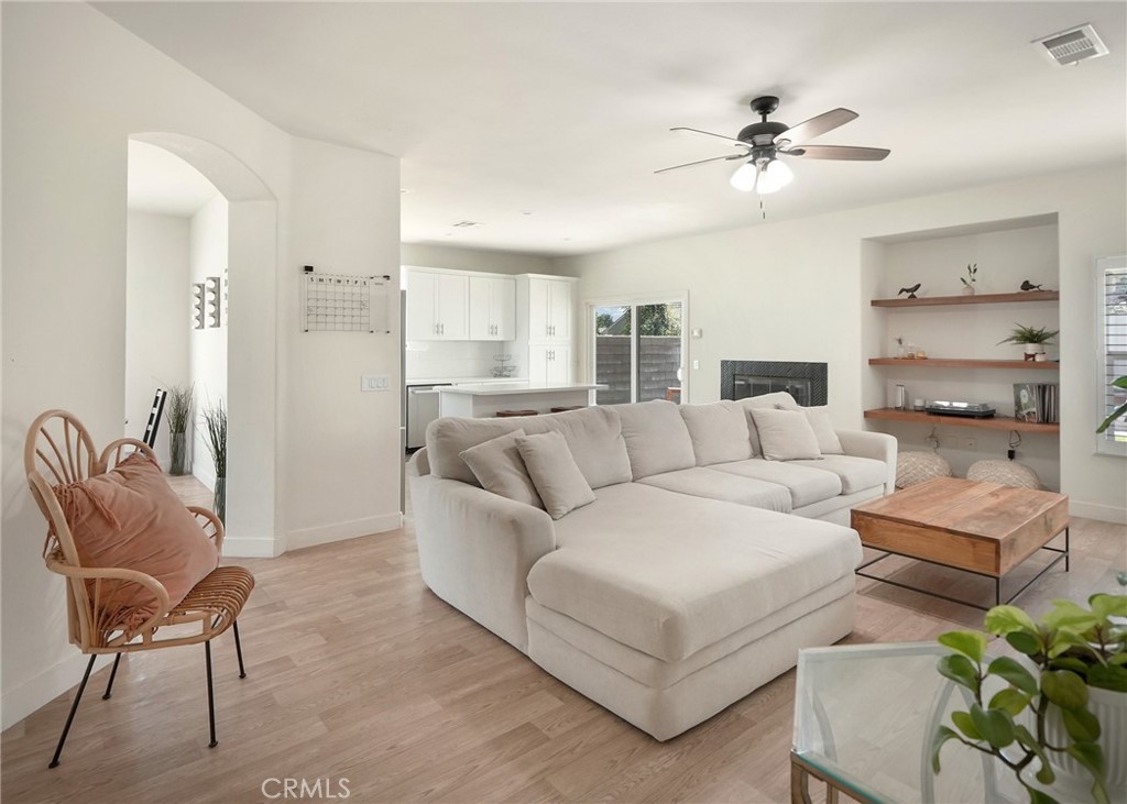 1316 Alabaster