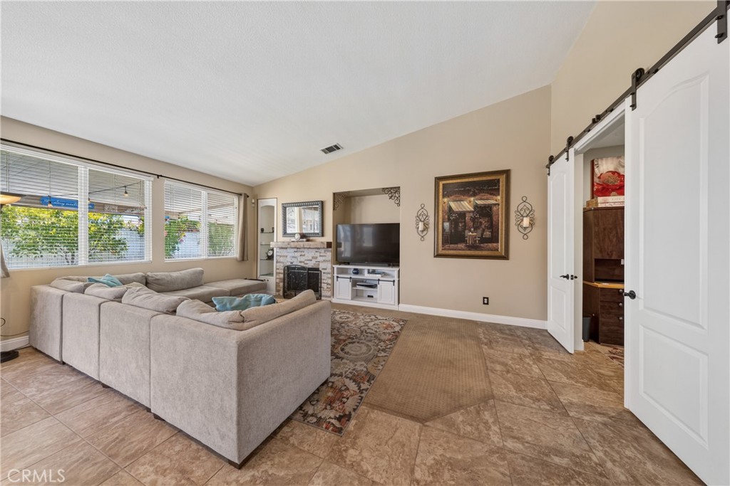 41196 Coolidge Circle