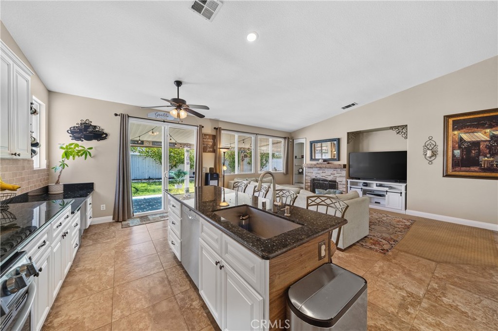 41196 Coolidge Circle
