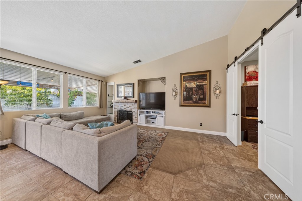 41196 Coolidge Circle
