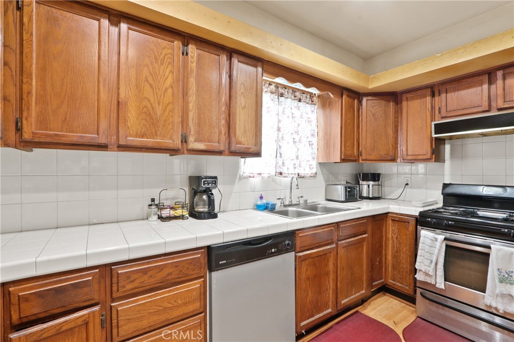 3129 W Olinda