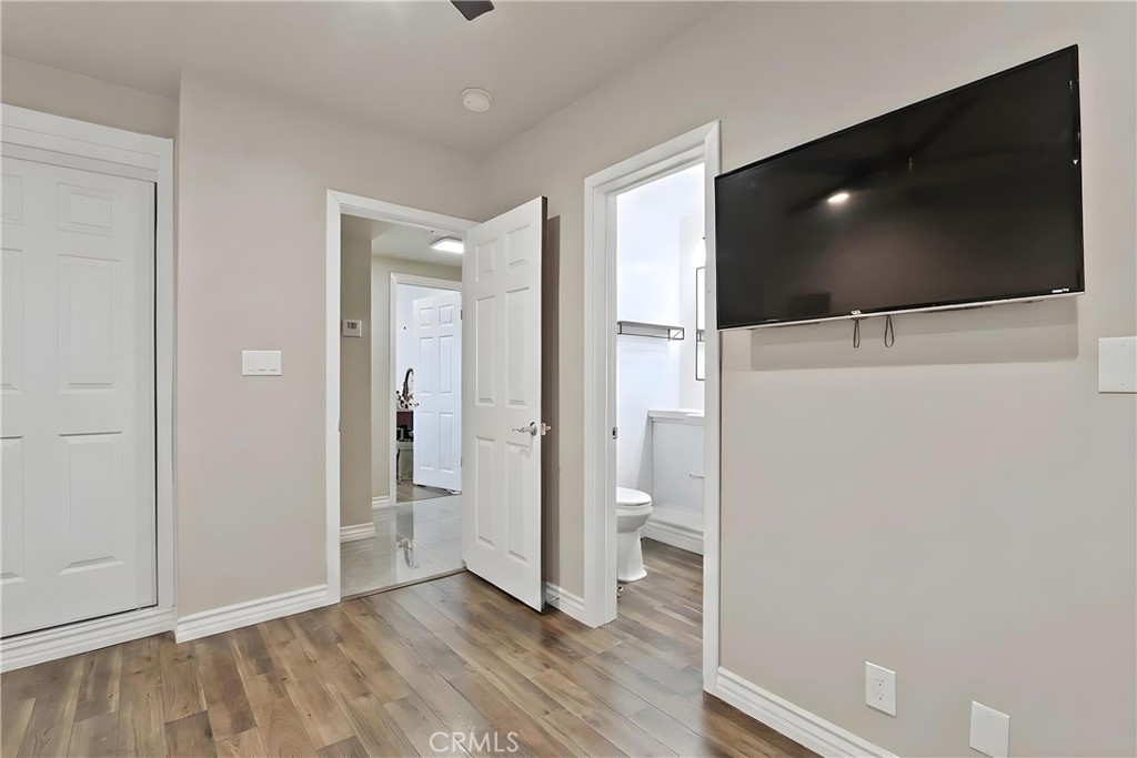 3129 W Olinda