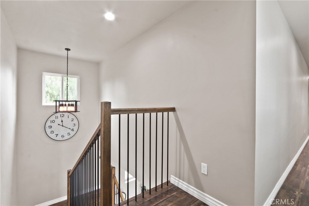 3129 W Olinda